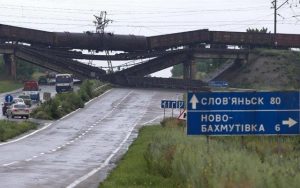 Russian-backed terrorists are deliberately destroying the infrastructure of the Donbas. Destroyed railway bridge over the road Sloviansk-Donetsk-Mariupol