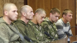 Ende August in der Ukraine gefangen genommene Fallschirmjäger aus Kostroma