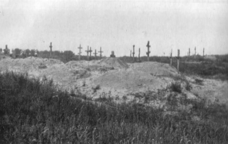 Holodomor of 1932-1933. The corpses of the starving are buried in mass graves