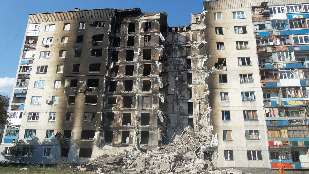 Russian aggression: Devastated building in Lysychansk, Ukraine, 4 August 2014 (Image: Ліонкінг)