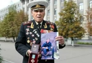 Ivan Zaluzhnyi, retired Colonel, with his grandson’s posthumous award.