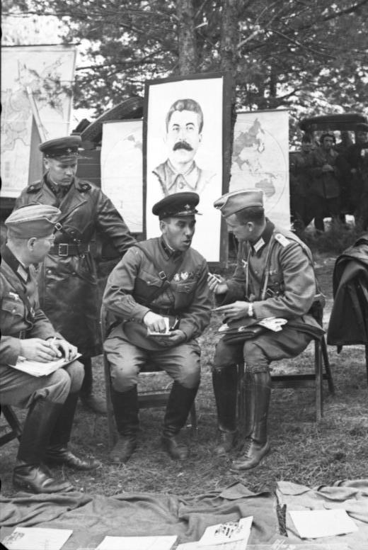 German Soviet nazi soldiers Brest