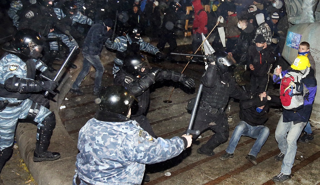 students ukraine protest pacification berkut
