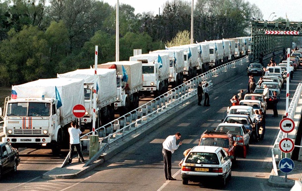 Russia Ukraine border trucks 2013