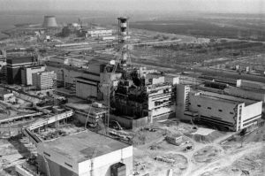 Aerial photograph of the damaged reactor at the Chornobyl Nuclear Power Plant, 1986 (Image: belaruspartisan.org
