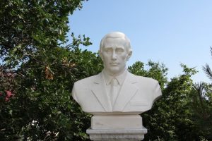 A new Putin monument unveiled in Novorossiysk, Russia in June 2016 "in gratitude" for annexing Crimea. (Image: kavpolit.ru)