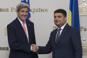 Ukrainian Prime Minister Volodymyr Hroisman with U.S. State Secretary John Kerry in Kyiv (Image: liveuamap.com)