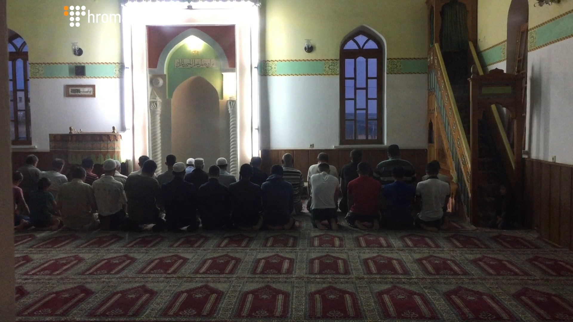 All Crimean mosques are searched (photo: Anton Naumlyak)