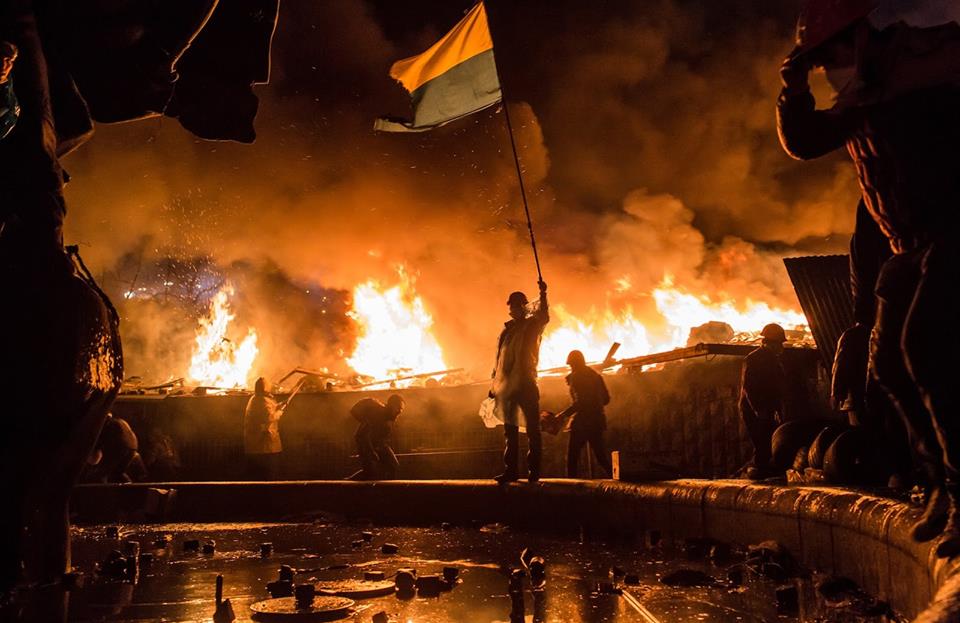 Euromaidan+Flag+Flames