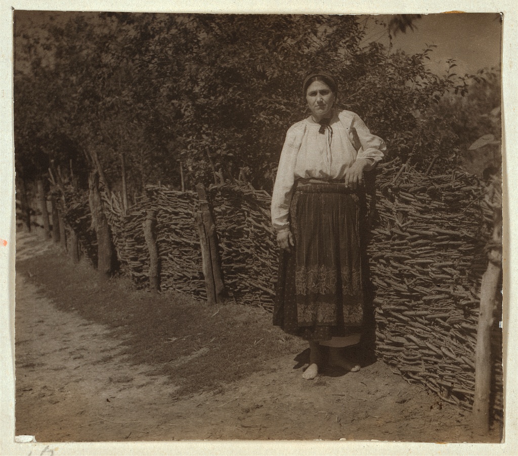 A Ukrainian farmer woman circa 1905-1915. Photo: Prokudin-Gorsky via the Library of Congress