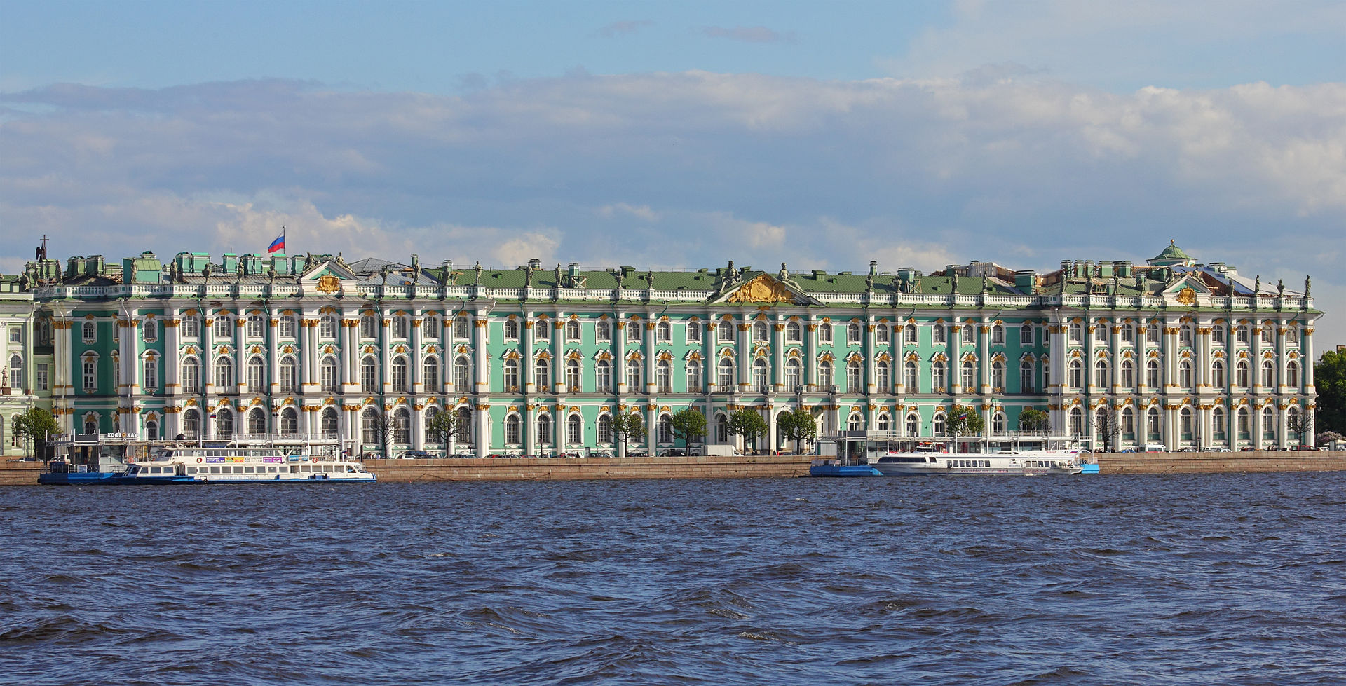 The main building of the Hermitage Museum in St. Petersburg, Russia (Image: A.Savin via Wikimedia Commons)