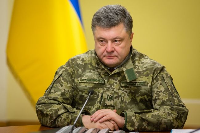 Due to situation in the country Poroshenko can’t be like Yanukovych. Photo: grushevskogo5.com