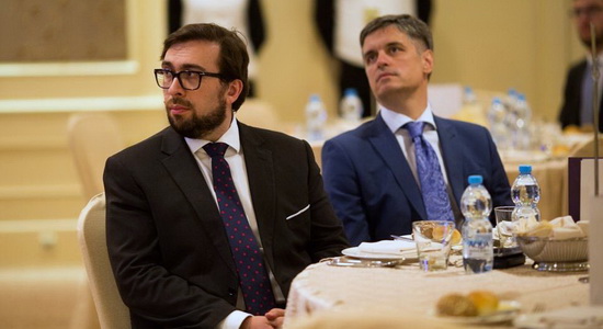 VAdym Prystaiko (right) and NATO Representative in Ukraine Oleksander Vinnikov. Photo: Crimean News