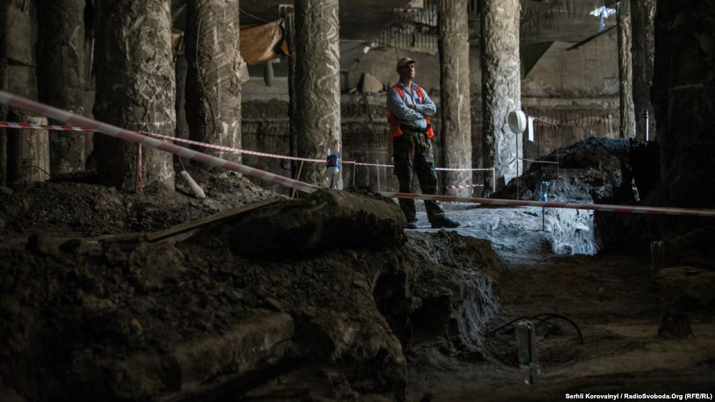 Previously, it was believed that Kyiv was built closer to Sahaydachnoho Street, but now scholars confirm that there was a port and a lot of commercial activity at Poshtova Square