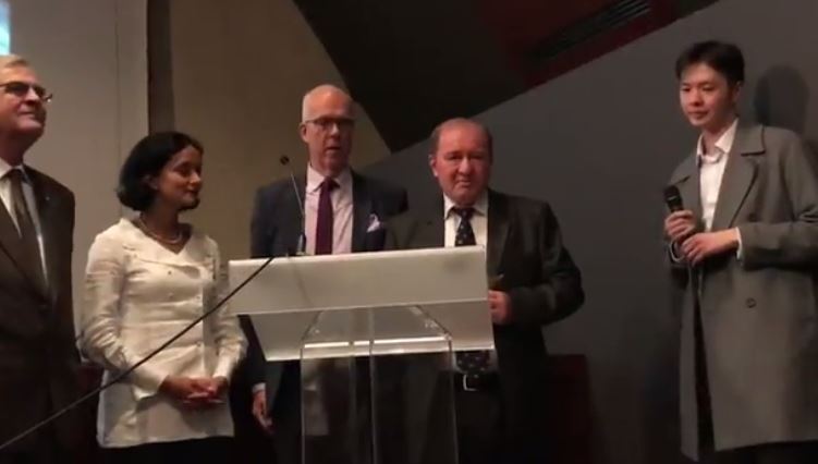 Ilmi Umerov (fourth from the left) receiving the Prize. Photo: snapshot from video, fb.com/ayshe.umerova