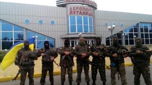 Paratroopers of the 80th Brigade in front of Luhansk Airport, spring 2014