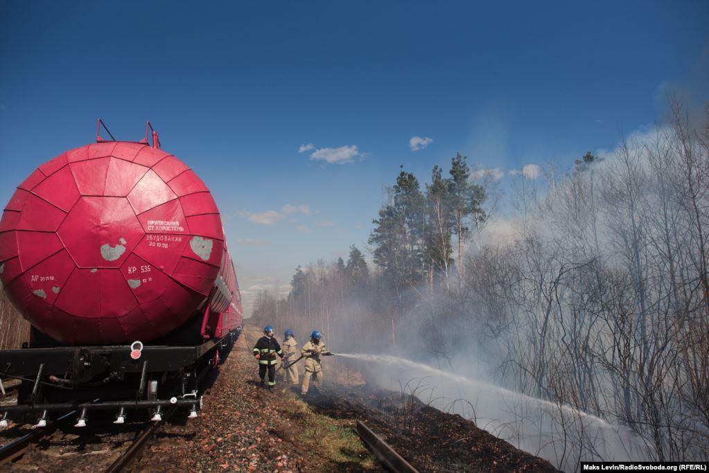 Fire train from Korosten, it is used for refueling by fire trucks operating in the forest and directly for extinguishing the fire near the railway track