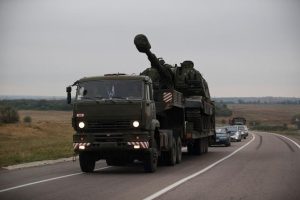 Self-propelled howitzer brought by Russia to the Ukrainian border, Border town Donetsk, Rostov oblast, Russia, August 21, 2014