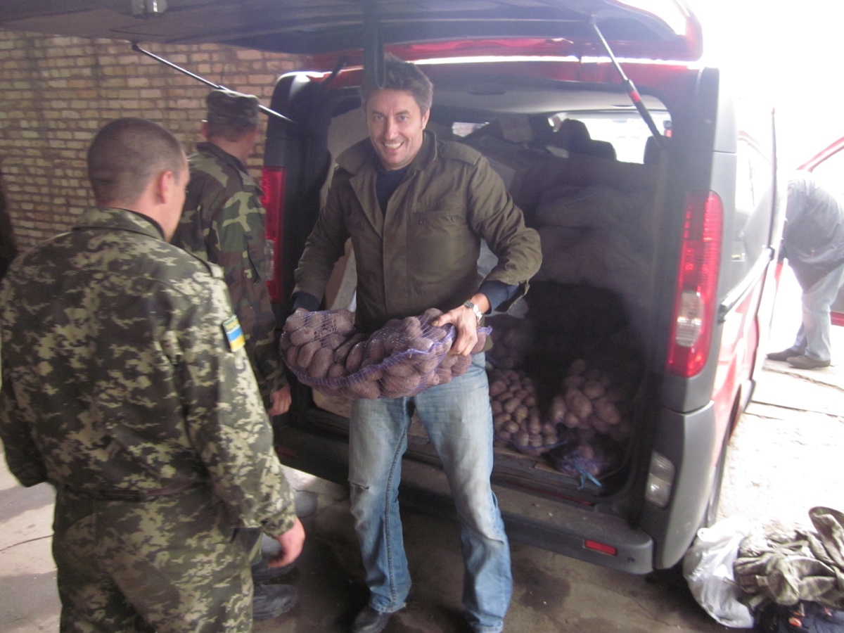 Ukrainian volunteers support the military