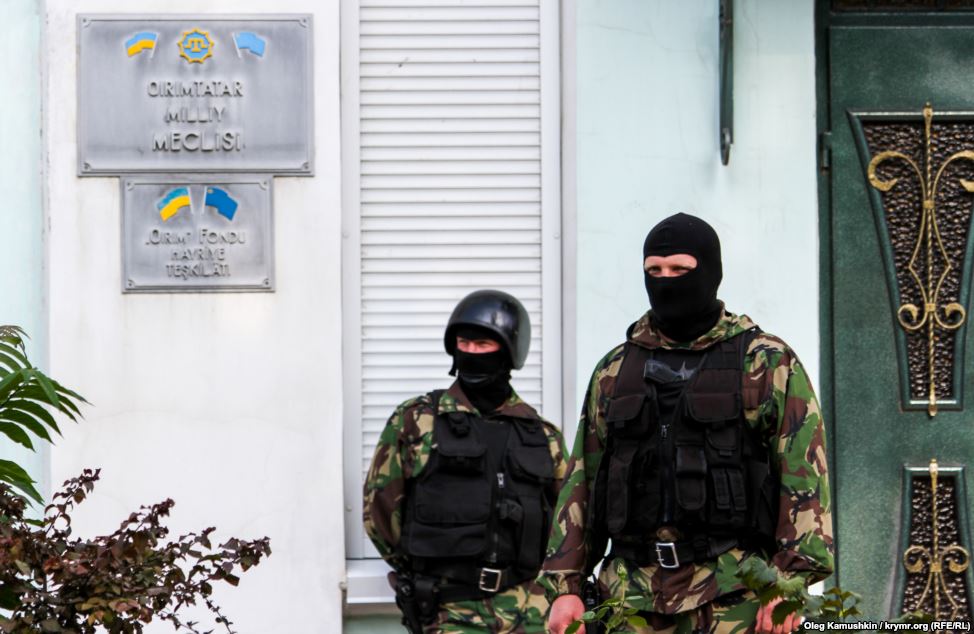Crimean Tatar Mejlis raided and searched by Russian police in balaclavas