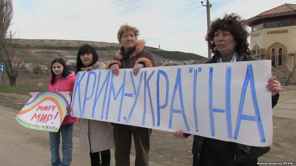 "Crimea is Ukraine" - Crimeans protest against Russian occupation, March 2014