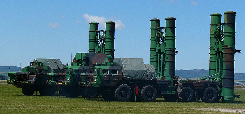 S-300PMU air defense launchers (Image: EllworthSK, wikipedia.org)