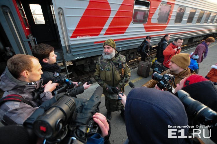 Terrorist Vladimir Efimov telling Russian media that his group of mercenaries will not fight in "LNR" anymore, because people there call them occupiers (Image: E1.ru)