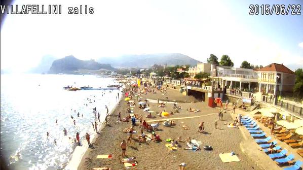 Tourism is critical to Crimea's economy. After Russia's annexation of the Ukrainian peninsula, the multi-million flow of tourists contracted to a trickle, thus crushing Crimean economy. The webcam images of empty beaches that normally were completely full are a confirmation. June 2015 (Image: Webcam capture)