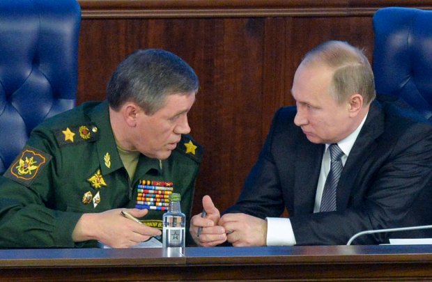 Putin at the Ministry of Defense in Moscow (Alexei Druzhinin / AP)