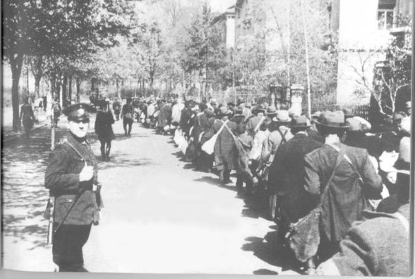 Stalin's deportation of Russian Germans to forced labor camps in the Urals and Siberia in 1941 (Image: rusdeutsch.ru)