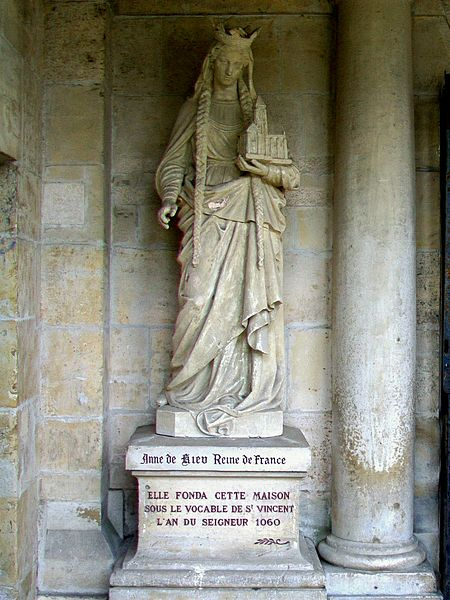 A statue to Anna of Kyiv holding the church of St.Vincentius in the abbey of St.Vincentius in Senlis, France