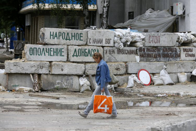 Russia is trying to freeze the war in the Donbas and make it into a second depressive Transdniestria. (Image: UNIAN)