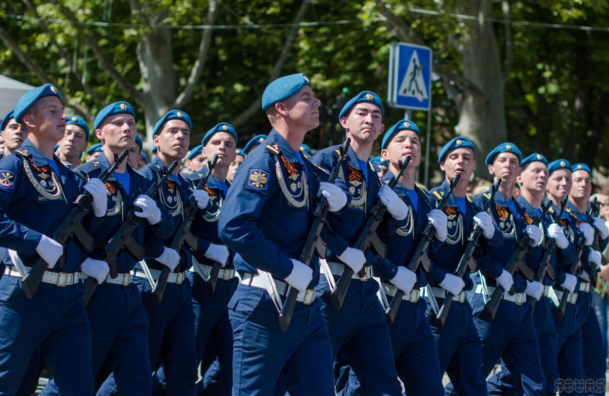 Troops of the Russian occupation force on parade in Sevastopol, Crimea on May 9, 2016 (Image: sevas.com)