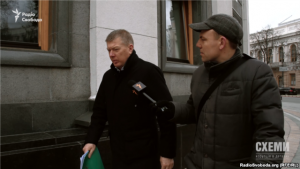 Deputy Serhiy Larin with journalist Serhiy Andrushko 