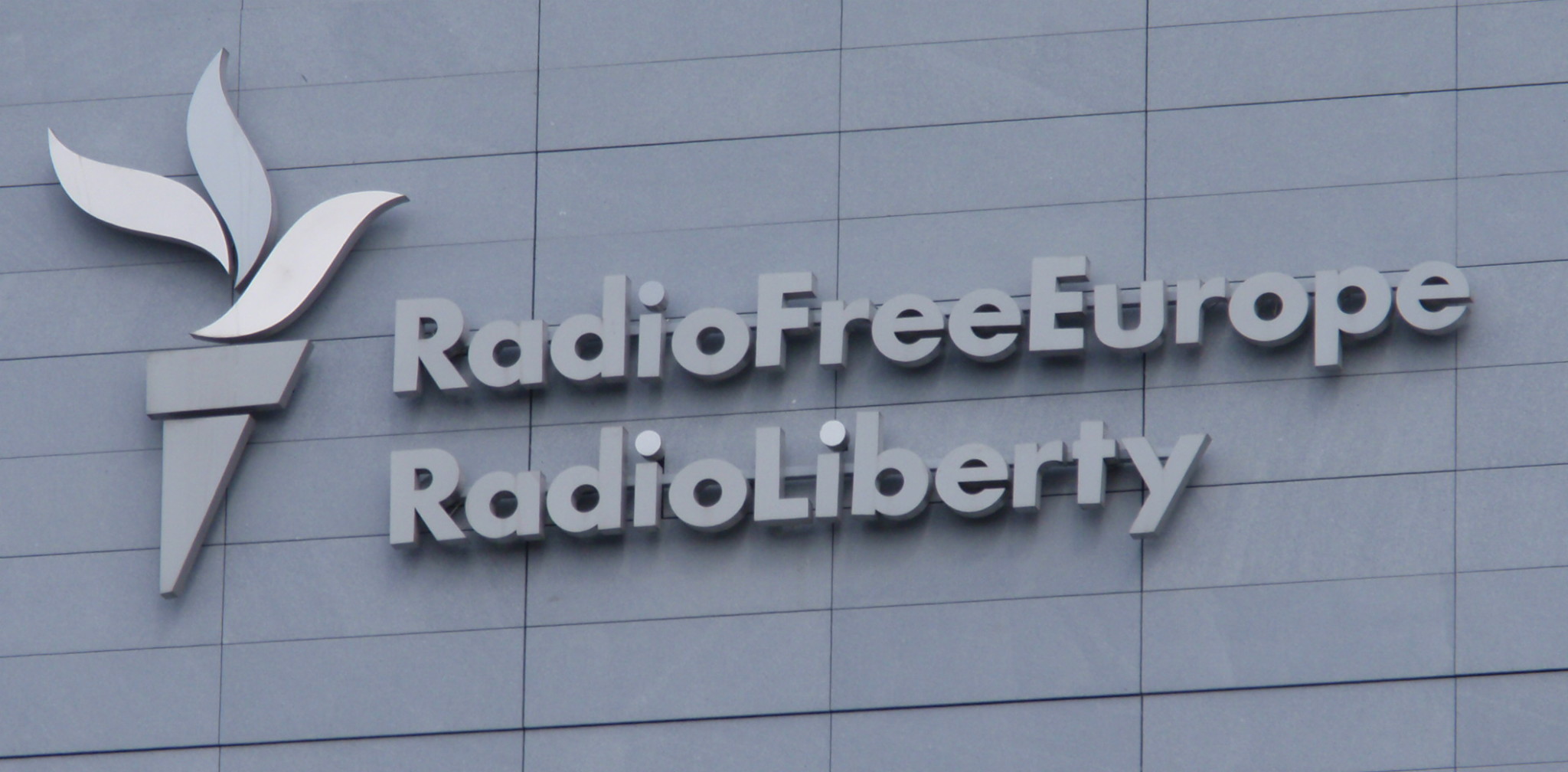 Logo of Radio Free Europe/Radio Liberty on its newly constructed building in Prague, Czech Republic, September 2008 (Image: Petr Kadlec via Wikimedia)