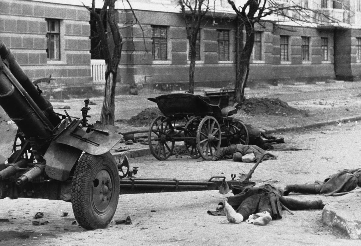 Evidence of Soviet resistance in the streets of Rostov, a scene in late 1941, encountered by the Germans as they entered the heavily besieged city. (Image: AP Photo)