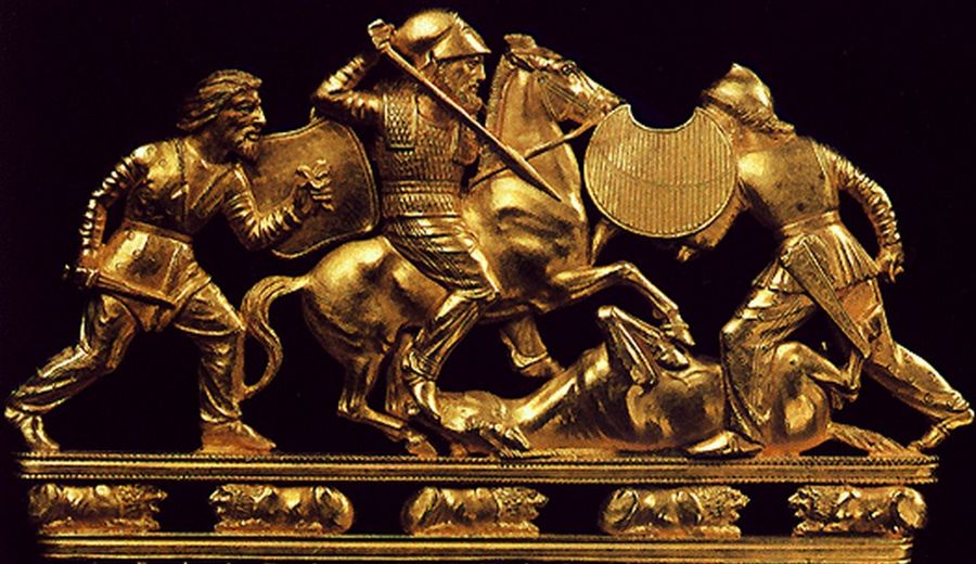 The top of a Scythian gold comb excavated in Ukraine