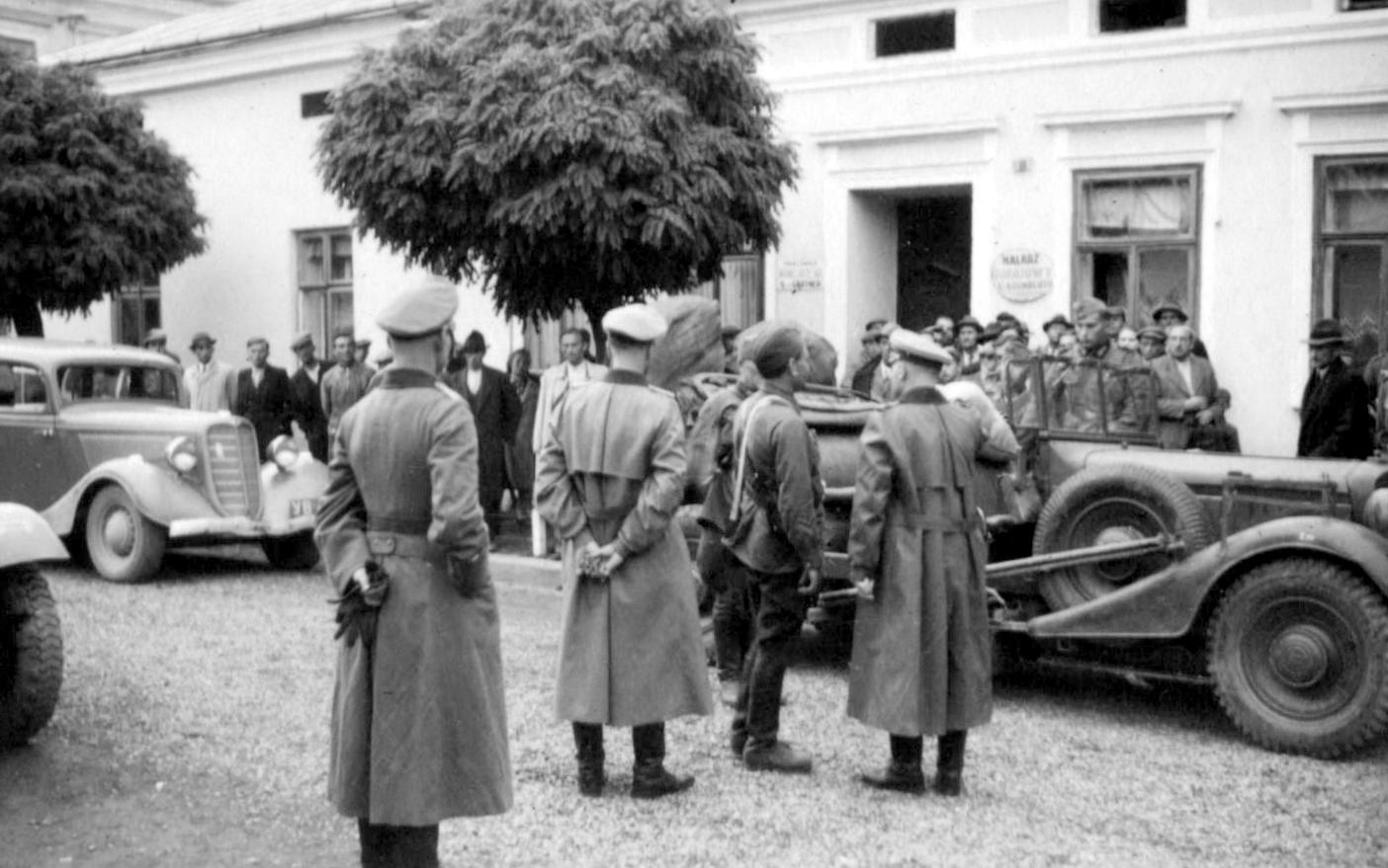 Soviet Union started WW2 on Hitler's side. The meeting of Soviet and German invading armies in Stryj (now in Lviv oblast of Ukraine), Sept. 1939 (reibert.info)