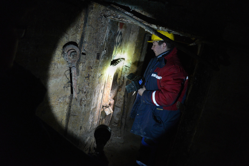 Inside one of the thousands of Moscow's bomb shelters remaining from the Soviet times (Image: Victoria Odissonova / Novaya Gazeta)