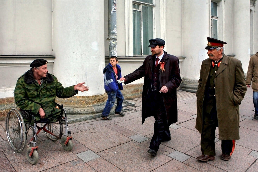 Stalin in the pose of a boxer - Playground