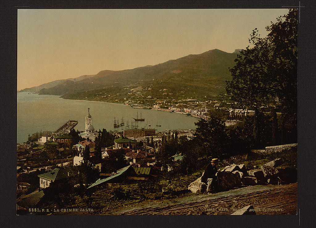 The city of Yalta, a view from the road to Gurzuf, Crimea, Ukraine circa 1890-1900. Image: Detroit Publishing Company via the Library of Congress