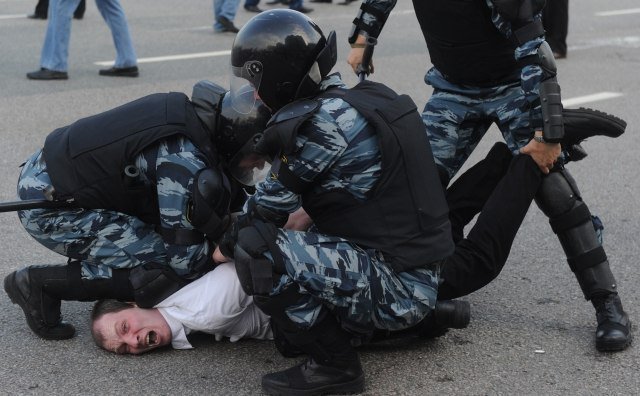 Police arresting Putin opposition protesters in Moscow, Russia. May 6, 2012. The rally participants are protesting against Vladimir Putin’s new term as the Russian president. (Image: TASS)