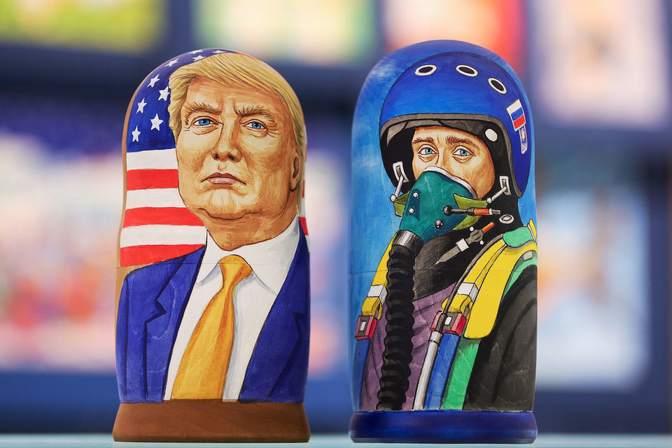 Trump and Putin matryoshka dolls for sale in Moscow, Russia (Image: vedomosti.ru)