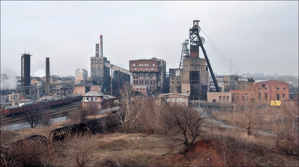 Hayevoy Coal Mine in the Russia-occupied town of Horlivka near the frontline in the Donbas, Ukraine (Image: Viktor Mácha / viktormacha.com)