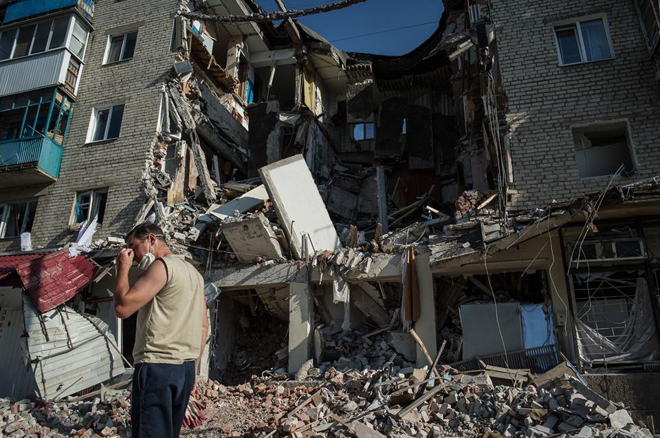 A building destroyed by shelling in Mykolayivka, 2014. Photo: Alexey Furman