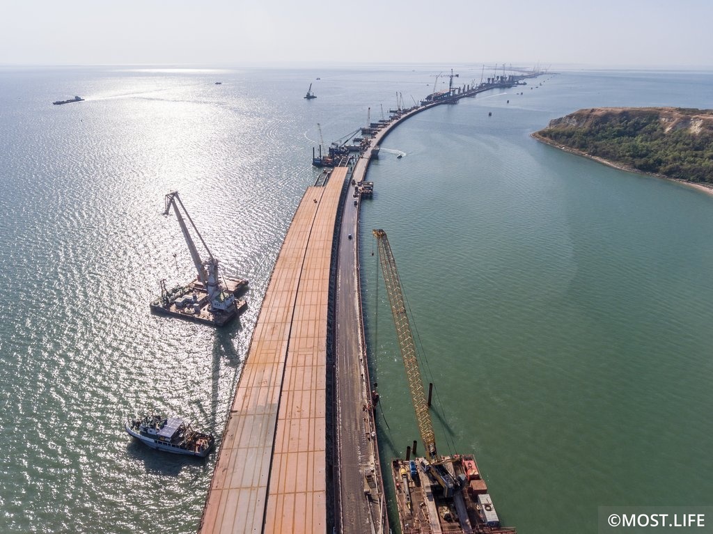 The Kerch Strait bridge will cut off Ukraine's sea transport from its ports along the Azov Sea