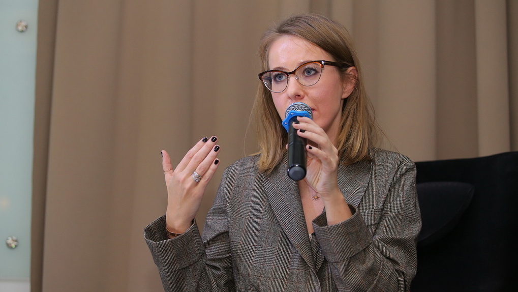 Kseniya Sobchak's first presidential campaign meeting outside of Moscow was attended by slightly more than one hundred people. October 27, 2017. Yekaterinburg, Russia (Image: Konstantin Melnitsky, 66.RU)