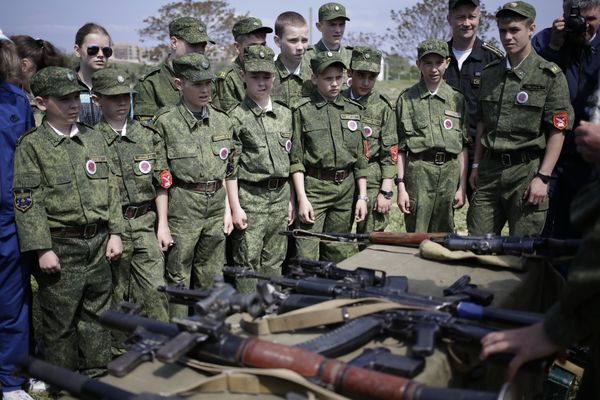 Russian military instructors train local troops of Putin's children "army" to use combat weapons in occupied Crimea. The Russian Defense Ministry founded Yunarmia ("Youth Army") troops for children aged from 8 to 18 years old across Russia and Russia-occupied territories in 2016, two years after Russia's anschluss of the Ukrainian peninsula. Photo: social media