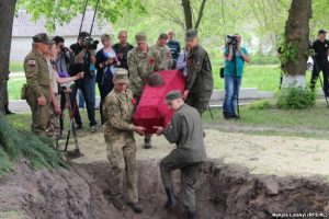 Remains of WW2 soldiers honoured & re-buried near Sloviansk, Donetsk Oblast ~~