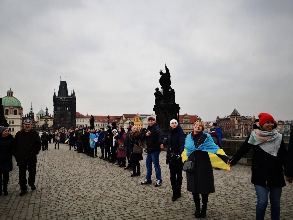 RFE/RL: Prague activists rally for EU military aid to Ukraine in symbolic performance